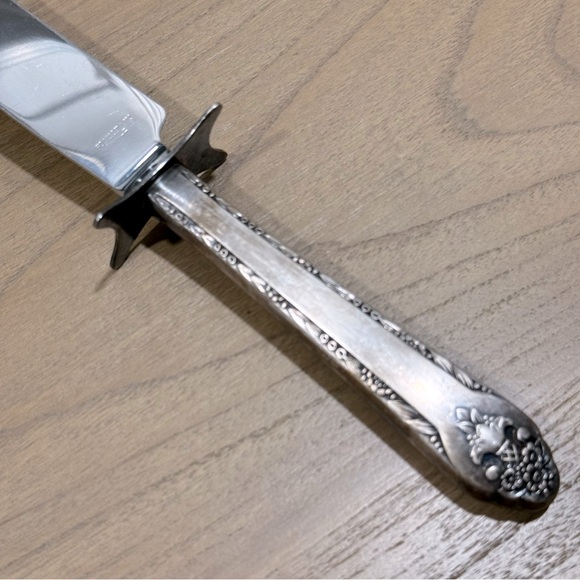 Vintage HOLMES & EDWARDS
  Carving Knife / Cake Knife - Picture 7 of 11